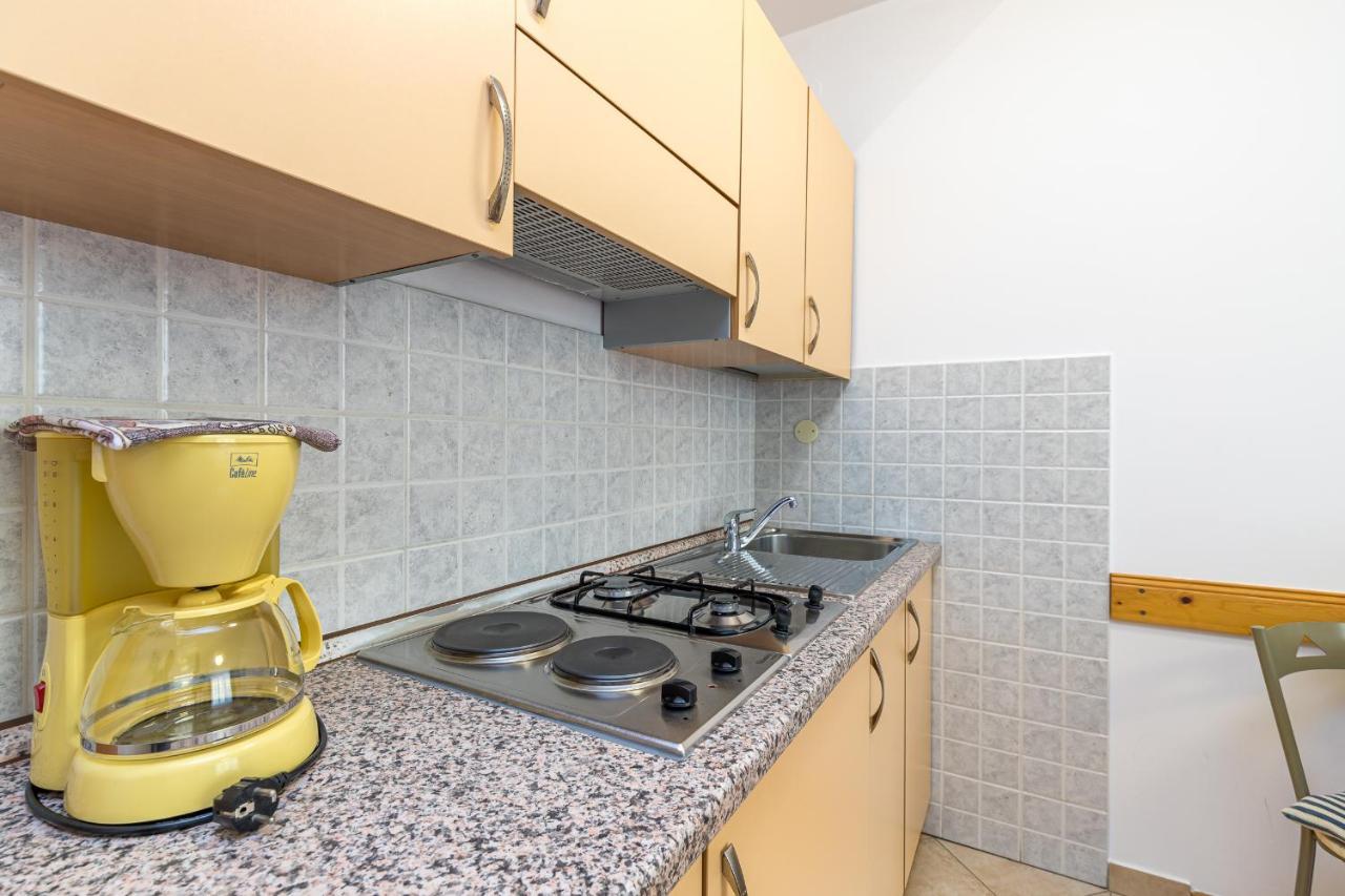 PUY Apartments Vasic מראה חיצוני תמונה